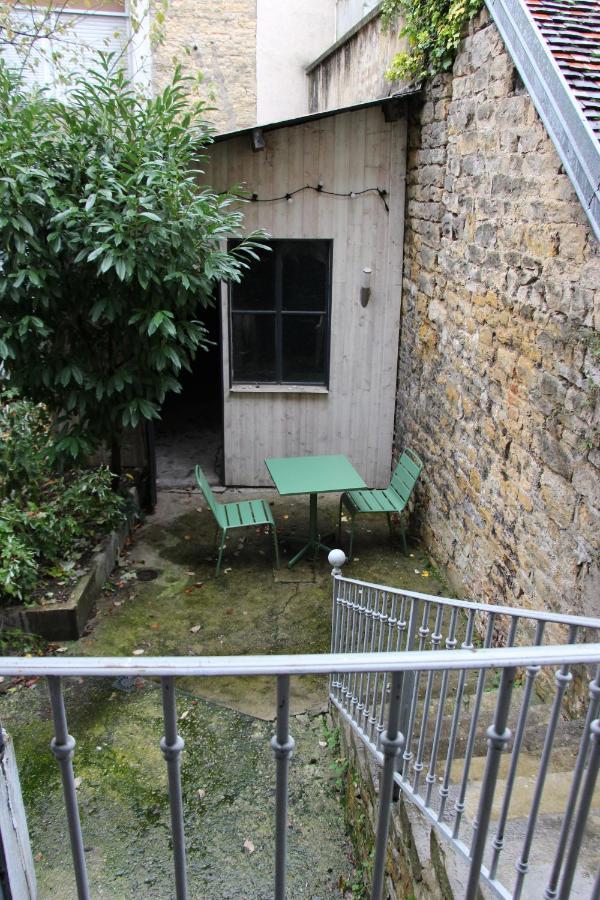 Apartment Joli 2 Pieces Avec Cour Privee *